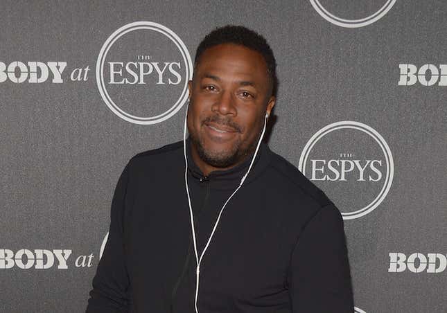 Image for article titled Former NBA Star Cedric Ceballos Declares Himself ‘COVID-19 Free,’ Still Unable to ‘Breathe, Walk or Function’ on His Own