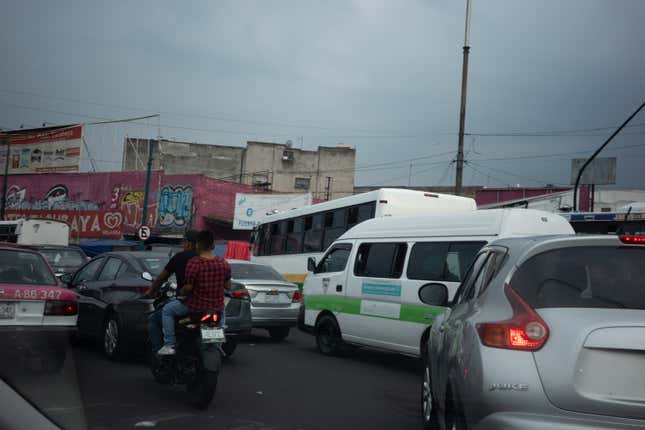 Image for article titled It&#39;s Every Car For Itself On The Risky Roads Of Guadalajara, Mexico