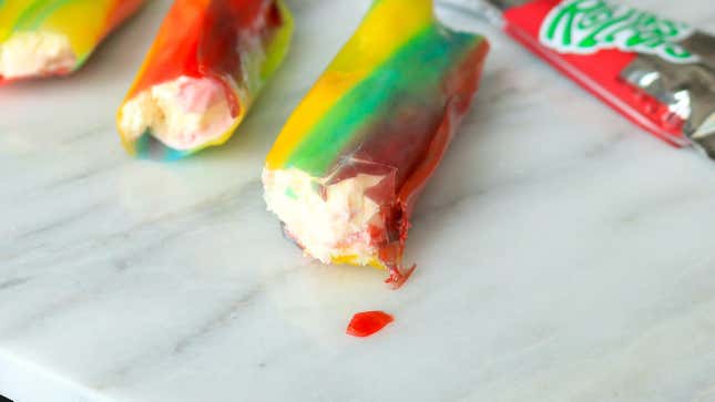 Image for article titled Fruit Roll-Up Ice Cream Is a Textural Delight