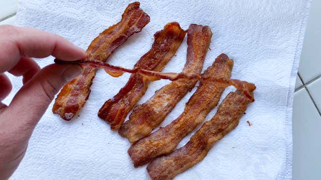 Image for article titled I Tried the Viral TikTok Flour Bacon Hack and It Sucked