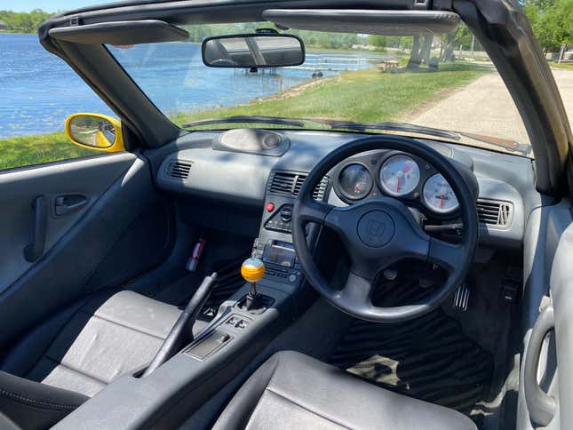 Image for article titled This Old Honda Beat Is The Best Car I've Ever Owned
