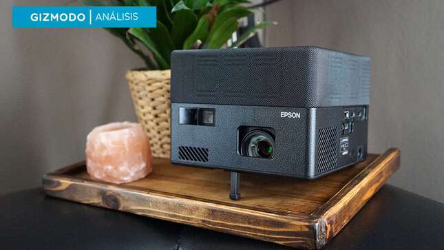 El Epson EF-12 es un proyector láser con altavoces y Android TV que podrás instalar en cualquier lugar