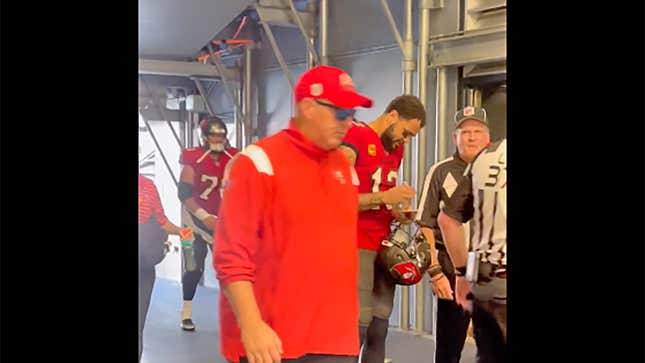 NFL says refs weren't seeking autograph from Mike Evans in postgame video;  exchange reportedly was about golf