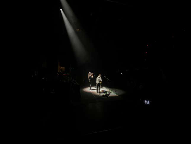 Incubus onstage