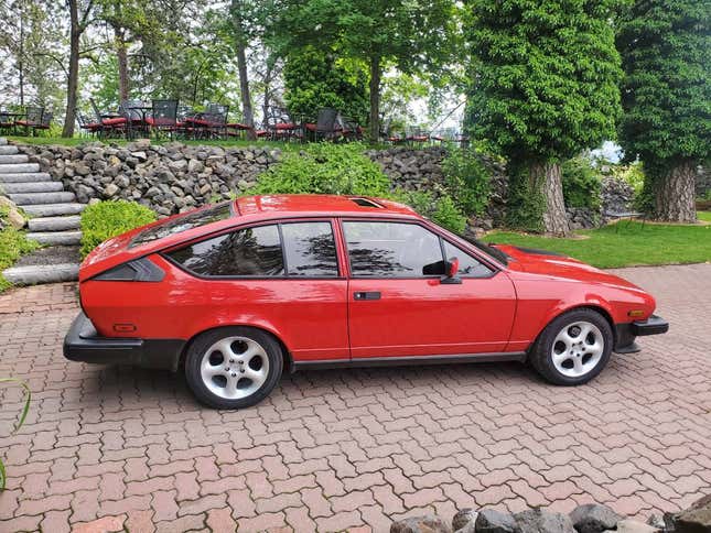 Image for article titled At $29,500, Is This 1983 Alfa Romeo GTV6 a Spectacular Deal?