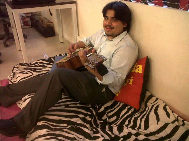 Zomato started from a living room. This picture features an ex-employee from 2011.