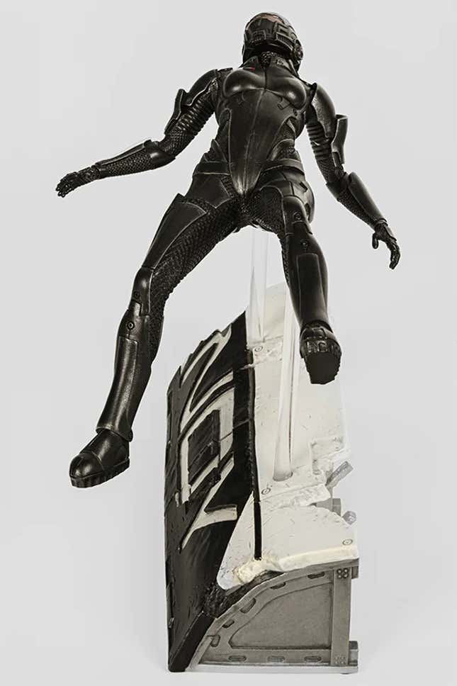 Image for article titled BioWare Pulls Mass Effect Statue After Everyone WTFs