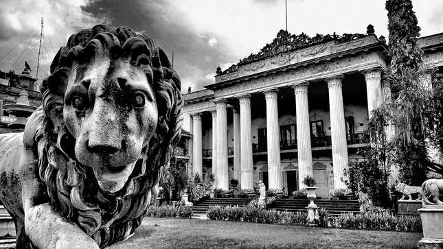 © William Dalrymple, At the Marble Palace, Calcutta,