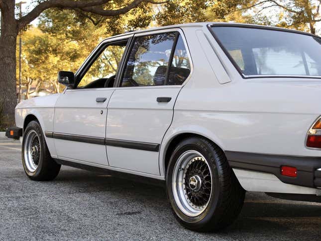 Image for article titled At $5,200, Is This 1985 BMW 535i a Credible Classic?