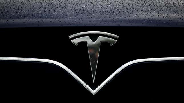 Image for article titled JPMorgan Wants $162 Million From Tesla Because of Elon Musk&#39;s Tweets