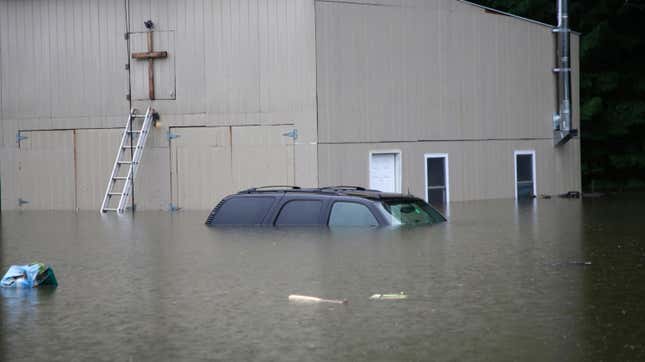 Image for article titled Flood Damaged Cars Are Coming To Your Local Facebook Marketplace