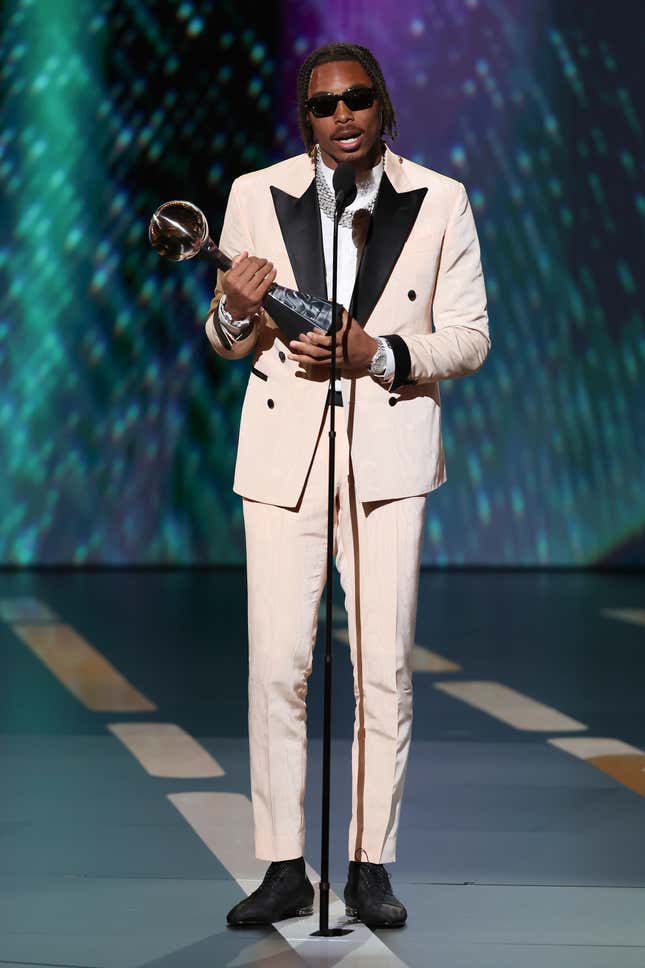 Dion Dawkins Wears Incredible Outfit at the ESPY Awards