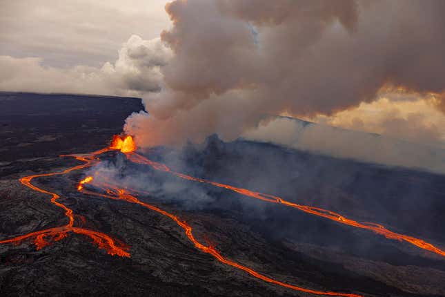 The eruption at Mauna Loa on November 29, 2022.