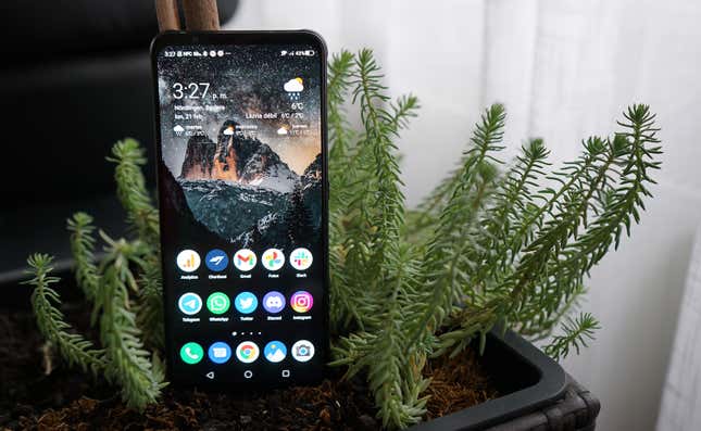 Imagen para el artículo titulado RedMagic 7: ven por los juegos. Quédate por la pantalla, el Snapdragon 8 Gen 1 y los 18GB de RAM