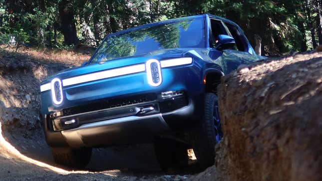 Image for article titled A Ridiculously Detailed Look At Why The Rivian R1T Electric Truck Is The King Of Off-Road Pickups