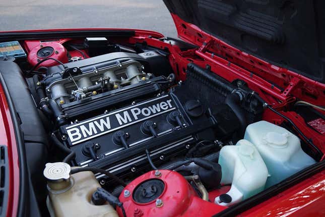 Imagen para el artículo titulado A $127,500, ¿le darías la vuelta a este BMW M3 Convertible de 1989?