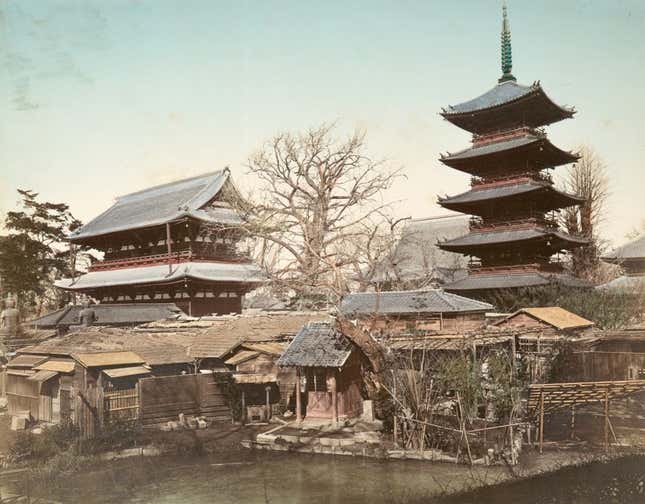 Photo of the Sensōji temple complex in Asakusa, Tokyo, 1880-1890
