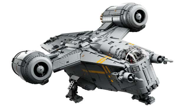 Image for article titled The Mandalorian&#39;s Giant Razor Crest Lego Set Is the Way