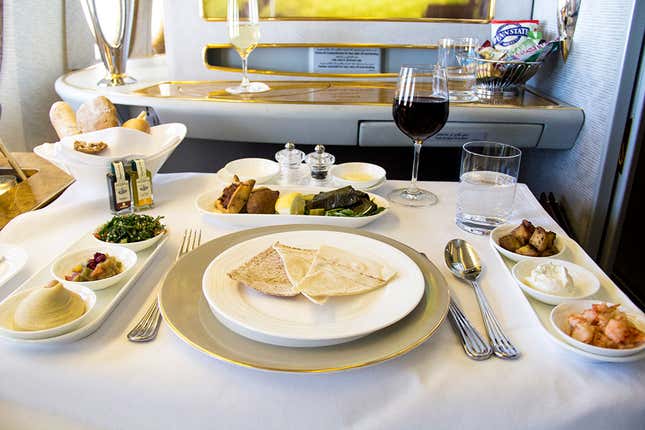 Image for article titled Emirates has re-engineered dining at 30,000 ft so that airplane food tastes good