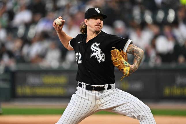 Pushing for series win, White Sox send RHP Mike Clevinger vs. Phillies in  matinee