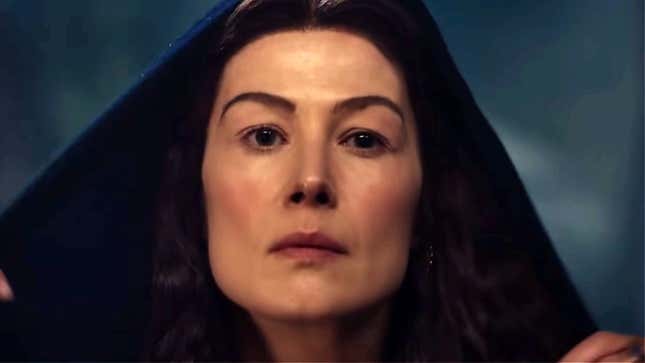 Rosamund Pike ensorcels as Morgaine in The Wheel of Time.