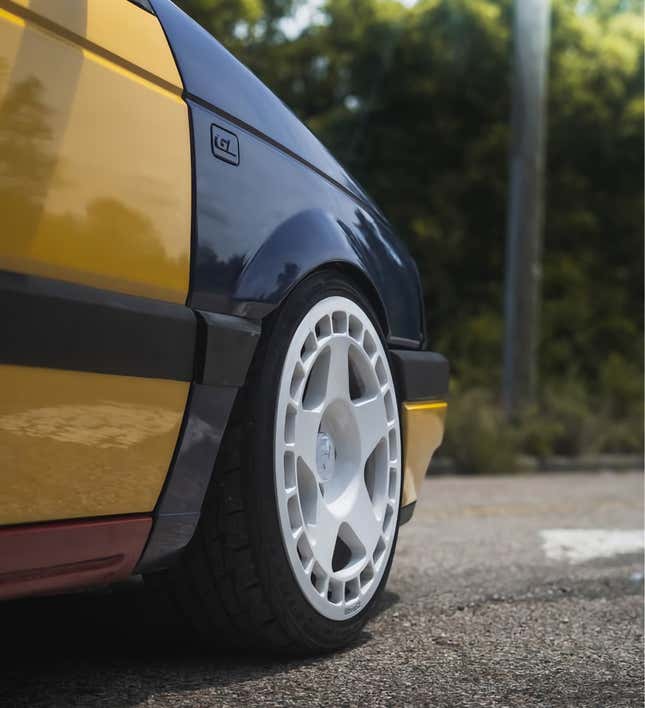 Image for article titled At $10,000, Could This 1992 VW Passat GL Wagon Be A Perfect Harlequin Romance?