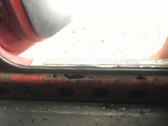 Image for article titled At $2,260, Is This 1973 Datsun 240Z One Last Chance To Snap Up A Cheap S30?