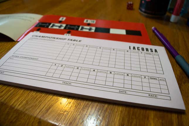 The championship table lets you race as individual drivers or as teams.