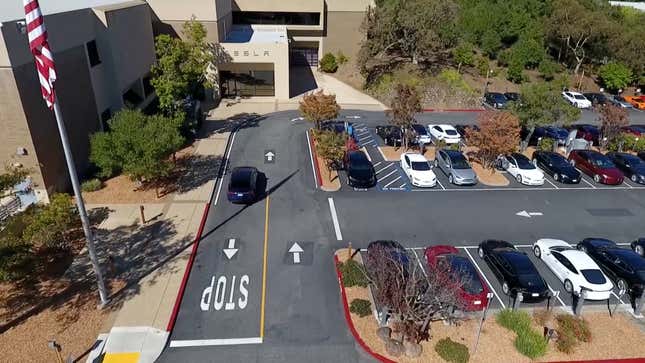 Image for article titled I Still Can't Get Over Tesla Allegedly Faking Its Original Self-Driving Autopilot Video