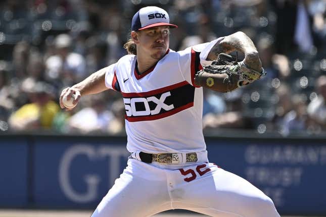 Aug 27, 2023; Chicago, Illinois, USA;  Chicago White Sox starting pitcher Mike Clevinger (52) delivers against the Oakland Athletics during the first inning at Guaranteed Rate Field.