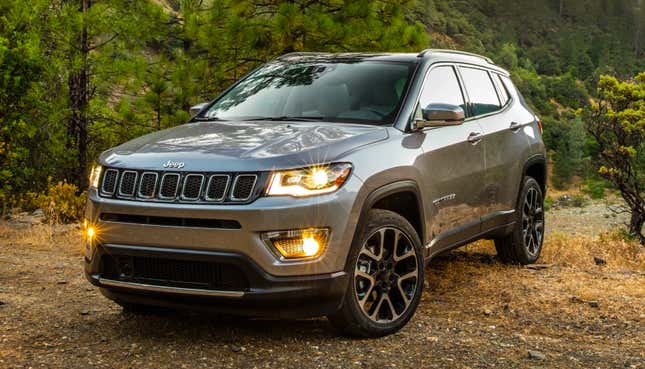 Image for article titled It's Ridiculous How Much Nicer The New Jeep Compass' Interior Looks