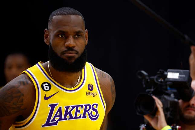 Image for article titled Black Twitter Comes For LeBron James After He Cosigns Tory Lanez