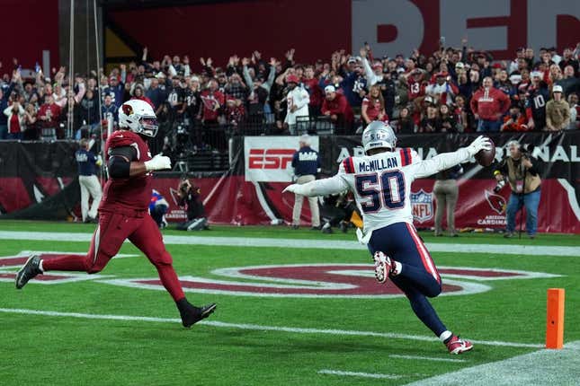 Dec 12, 2022; Glendale, Arizona, USA; New England Patriots linebacker Raekwon McMillan (50) returns a fumble for a touchdown against the Arizona Cardinals during the second half at State Farm Stadium.