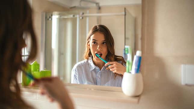 Image for article titled Why You Should Stop Rinsing Your Mouth After Brushing