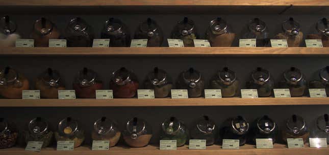 Image for article titled This grocery store in Berlin was designed for 100% package-free shopping