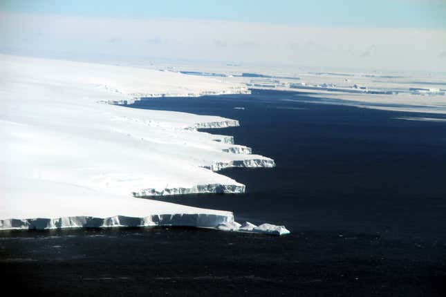Image for article titled Aerial NASA photos reveal Antarctica’s most remote areas