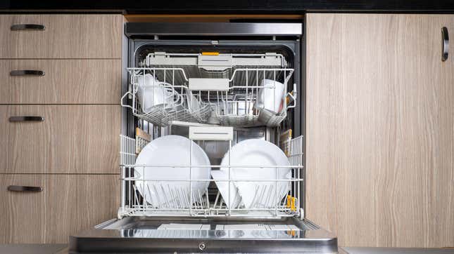 Image for article titled Don’t Try This Viral Dishwasher ‘Hack’