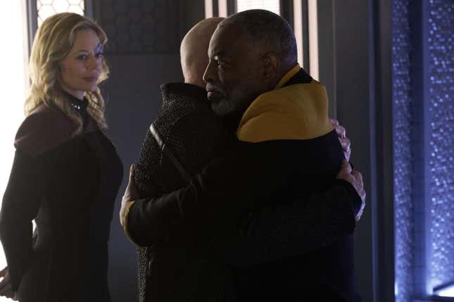 Imagen para el artículo titulado Star Trek: Picard se llena por completo en el modo familiar encontrado