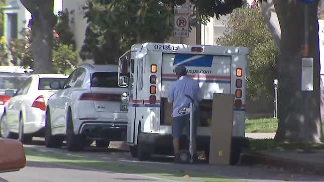 Image for article titled Repeat Assaults On The USPS In Santa Monica Stop Mail Delivery For A Whole Neighborhood