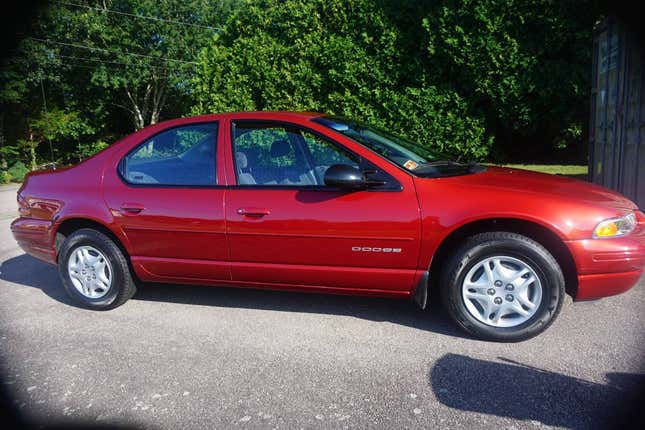 Image for article titled At $9,250, Will This 1999 Dodge Stratus Put You On Cloud Nine?