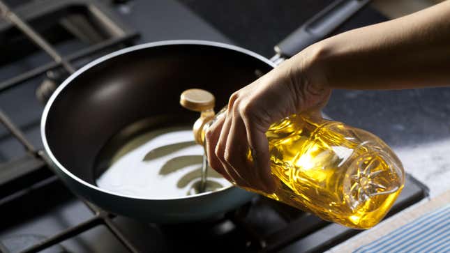 Image for article titled In Defense of Cheap, Plain Ol&#39; Vegetable Oil