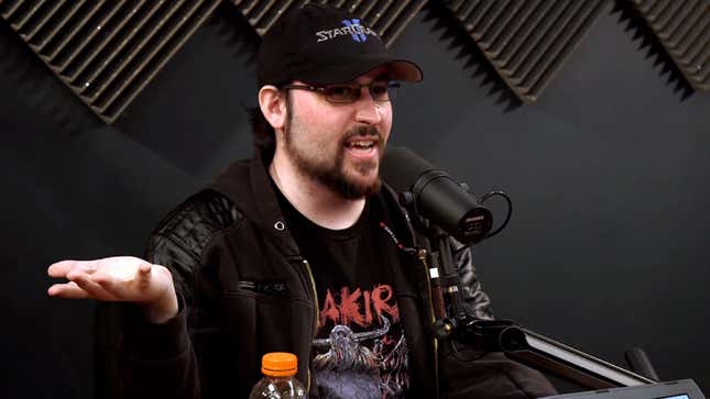 YouTuber Ethan Klein'ın H3 Podcast'inde video oyunları, esporlar ve kanser hakkında konuşan TotalBiscuit'in ekran görüntüsü. 
