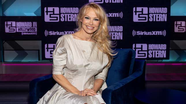 Image for article titled Pamela Anderson Is Tired of Being Treated Like a &#39;Sex Clown&#39;