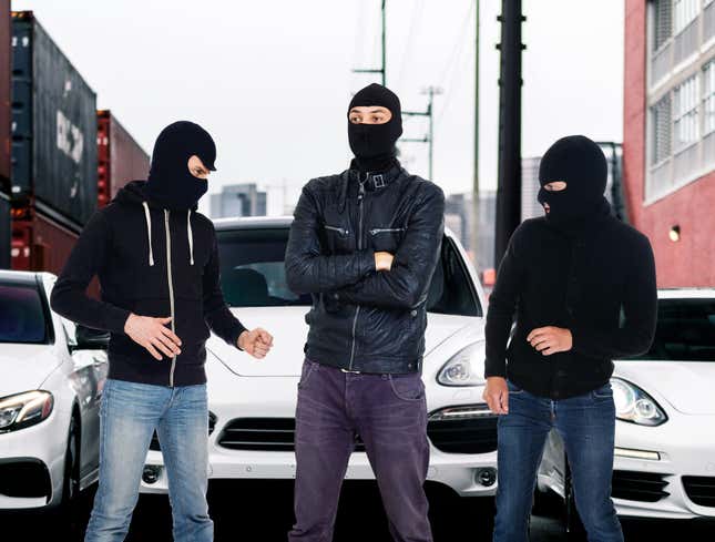 Image for article titled Heist Crew Accidentally All Getaway Drivers