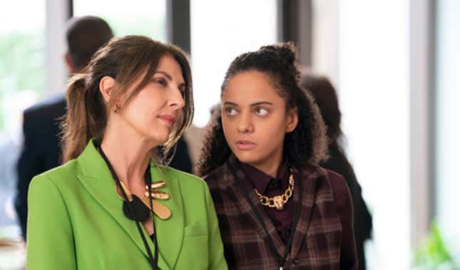 (L to R): Gina Bellman as Sophie Devereaux and Aleyse Shannon as Breanna Casey in Leverage: Redemption.