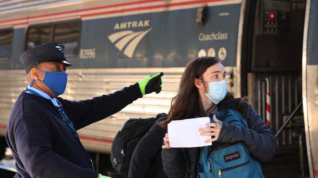 Image for article titled Amtrak Passengers Stuck On Trains For Over 30 Hours By Snowstorm