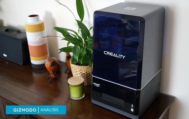 Imagen para el artículo titulado Creality Halot One Plus: una impresora de resina pequeña por fuera pero enorme por dentro