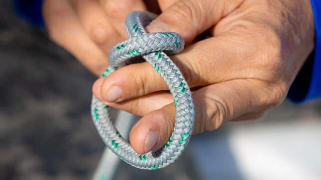 Image for article titled Eleven Essential Knots Everyone Should Know How to Tie