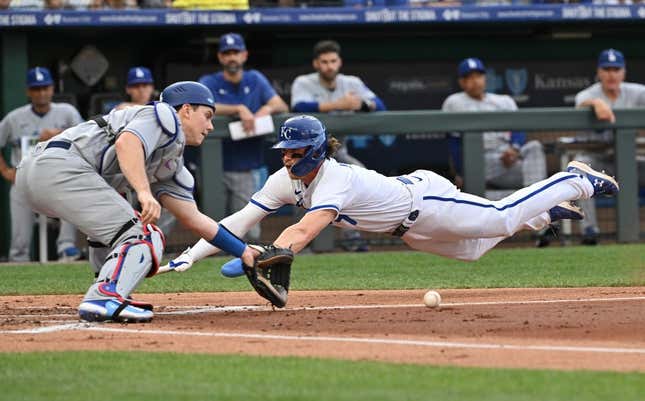 Royals score 5 in first inning off Dodgers' Julio Urías before holding on  for 6-4 win