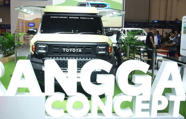 Image for article titled Toyota Goes Back To Its Compact Truck Roots With The Rangga Concept